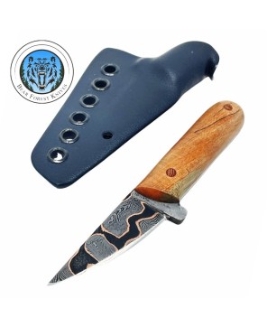 Custom Necker – Compact and Durable Neck Knife