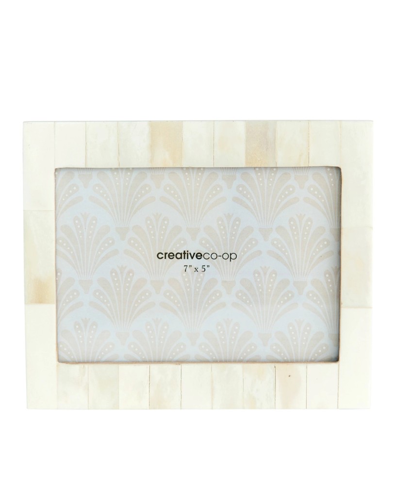 Elegant Resin Photo Frame – White (Holds 5” x 7” Photo) Elegant Resin Photo Frame – White (Holds 5” x 7” Photo)