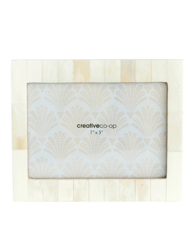 Elegant Resin Photo Frame – White (Holds 5” x 7” Photo)