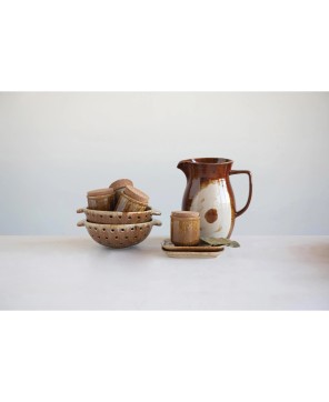 Stoneware Pitcher with Reactive Glaze – 42 oz Elegant Design