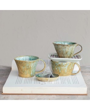 10 oz. Stoneware Mug – Reactive Crackle Glaze & Elegant Design