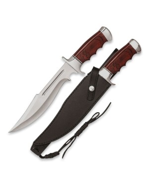 Wanderer's Wilderness Knives: Outdoor Set for Holiday Adventures