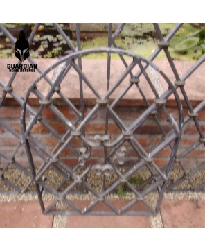 Old forged grid Wrought iron grid Iron grid Trellis Window grid Ornamental grid Garden Climbing aid Plant support Plant support