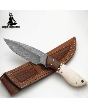 Hand-Forged Damascus Hunting Knife