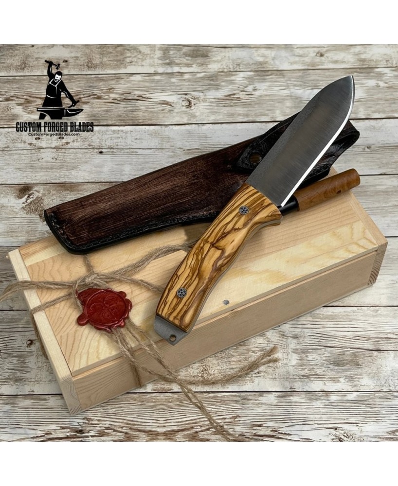 Premium Bushcraft Knife | Olive Handle