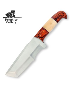 "Trailblazer Hunting Knife - Essential Outdoor Companion"