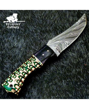 Damascus Steel Hunting Knife