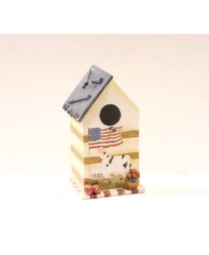 Charming Birdhouse Planter - Rustic American Flag & Cow Design