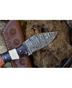 Twist Damascus Skinner: Sportsman's Choice