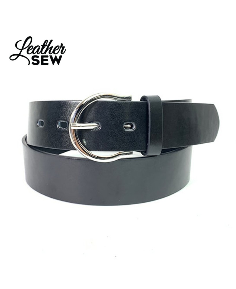 Stylish Women's Belt - Silver Wide Buckle for Any Outfit