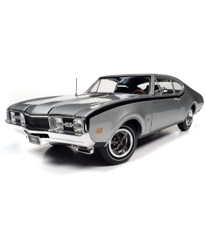 1968 Oldsmobile Hurst Olds 1:18 Scale Diecast Model - American Muscle