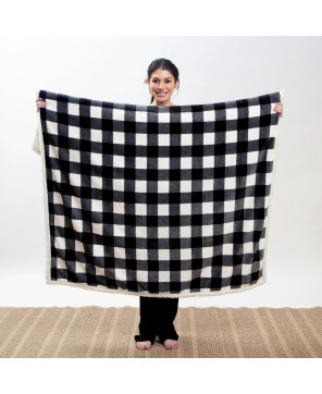 Black & White Lumberjack Plaid Plush Sherpa Throw - Cozy Home Decor