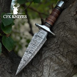 Custom Damascus Dagger – Hand Forged with Elegant Twist