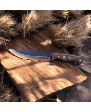 Handmade Hunting Knife with Walnut Handle & Sheath – Perfect Outdoors