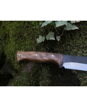 Handmade Hunting Knife with Walnut Handle & Sheath – Perfect Outdoors