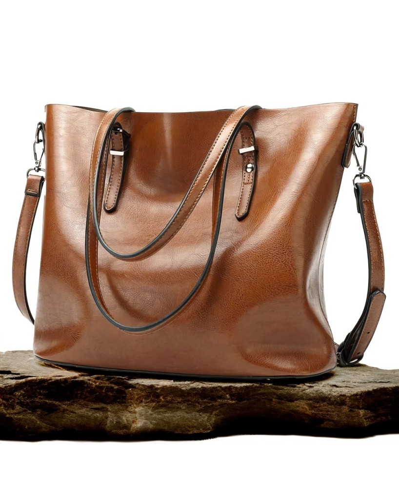 Nicole’s Timeless Elegance Leather Shoulder Bag