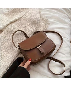 Amelia Saddle Bag – Retro Leather Crossbody