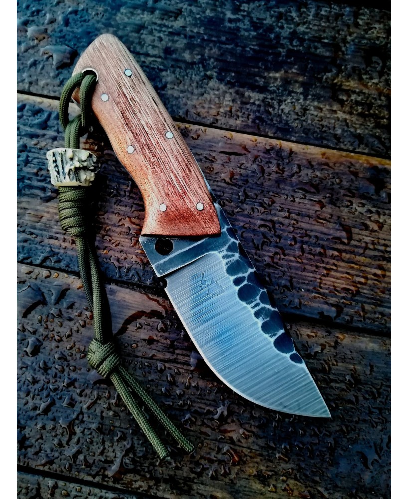 Compact Hand-Forged Hunting Knife with Paracord