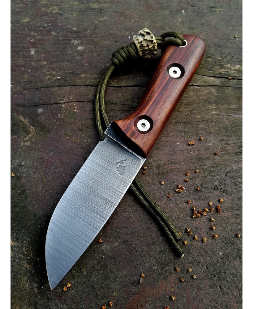 Handcrafted Bushcraft Knife with Paracord Lanyard