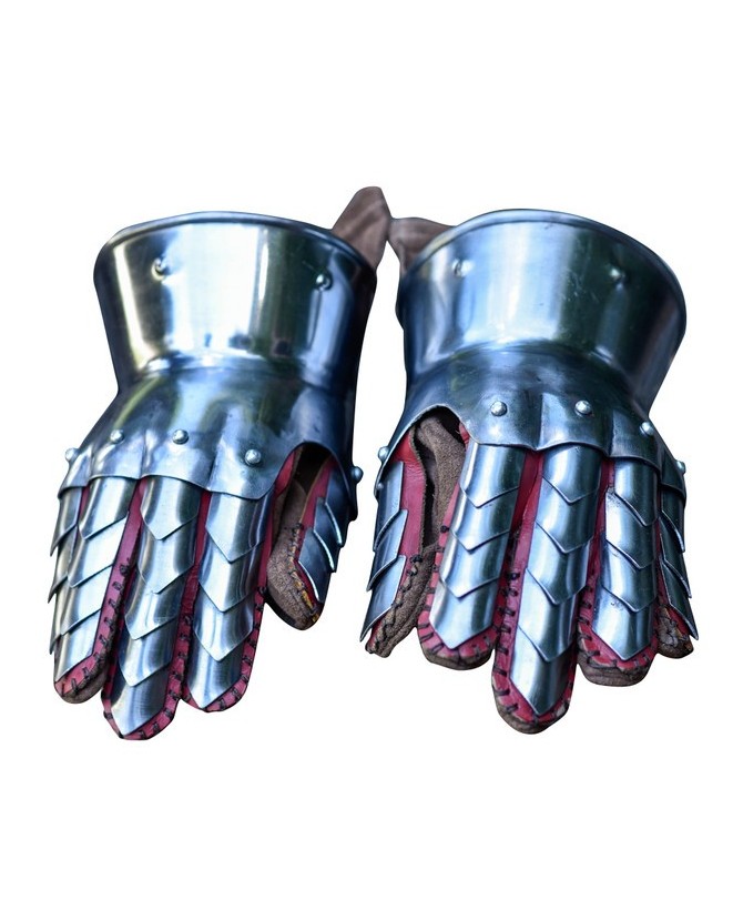 Durable Gauntlets – 20 Gauge Steel Armor with Leather Buckle & Gloves